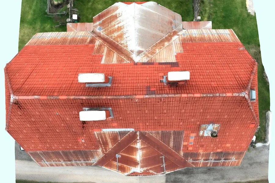 Orthofoto eines Kirchendachs